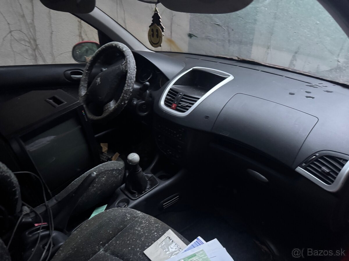 Predám Peugeot 206 + - 2