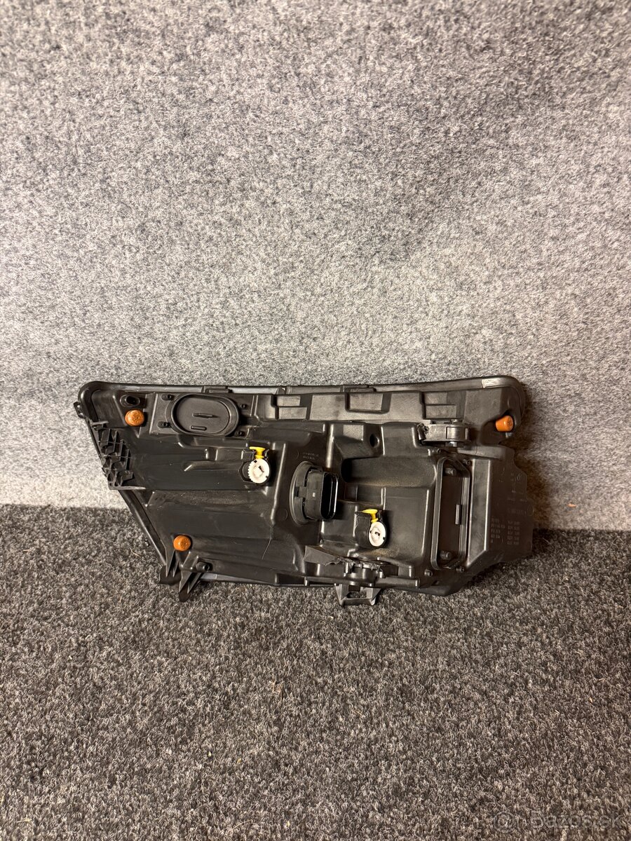 Svetlo Škoda Kamiq - 2