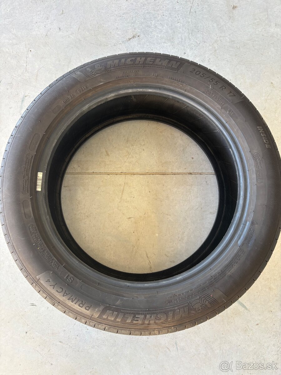 205/55R17 - 2