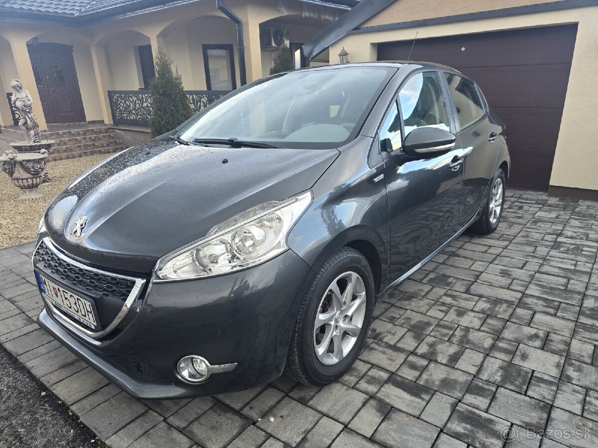 Predám Peugeot 208 1.2 benzín 45000km - 2