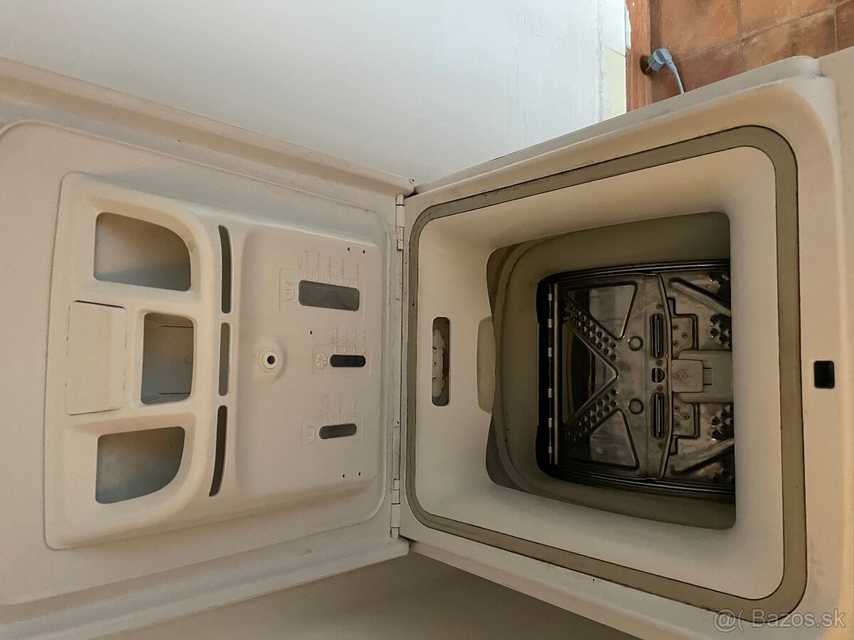 WHIRLPOOOL PRACKA - 2