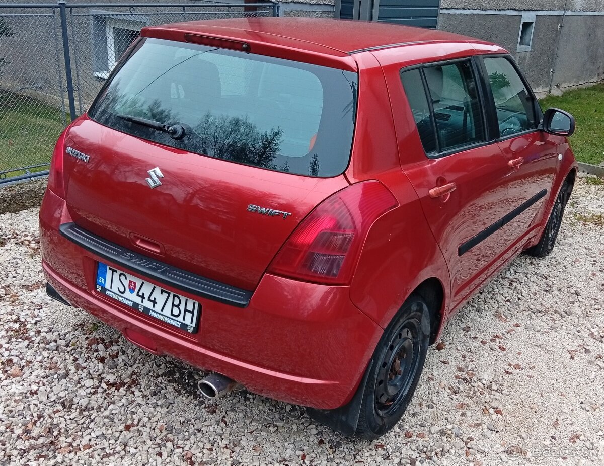 Suzuki swift 1.3 benzín , 68kw , rok výroby 2006 - 2