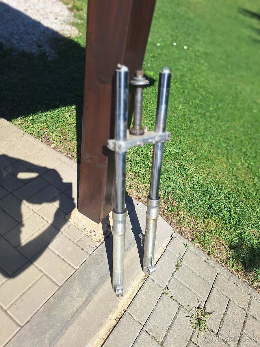 Predné tlmiče Yamaha XT 600. - 2