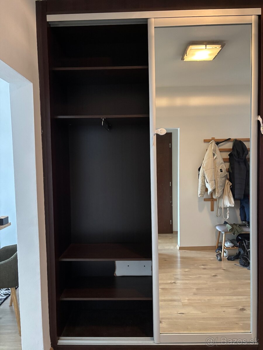 Vstavana skrina - 2