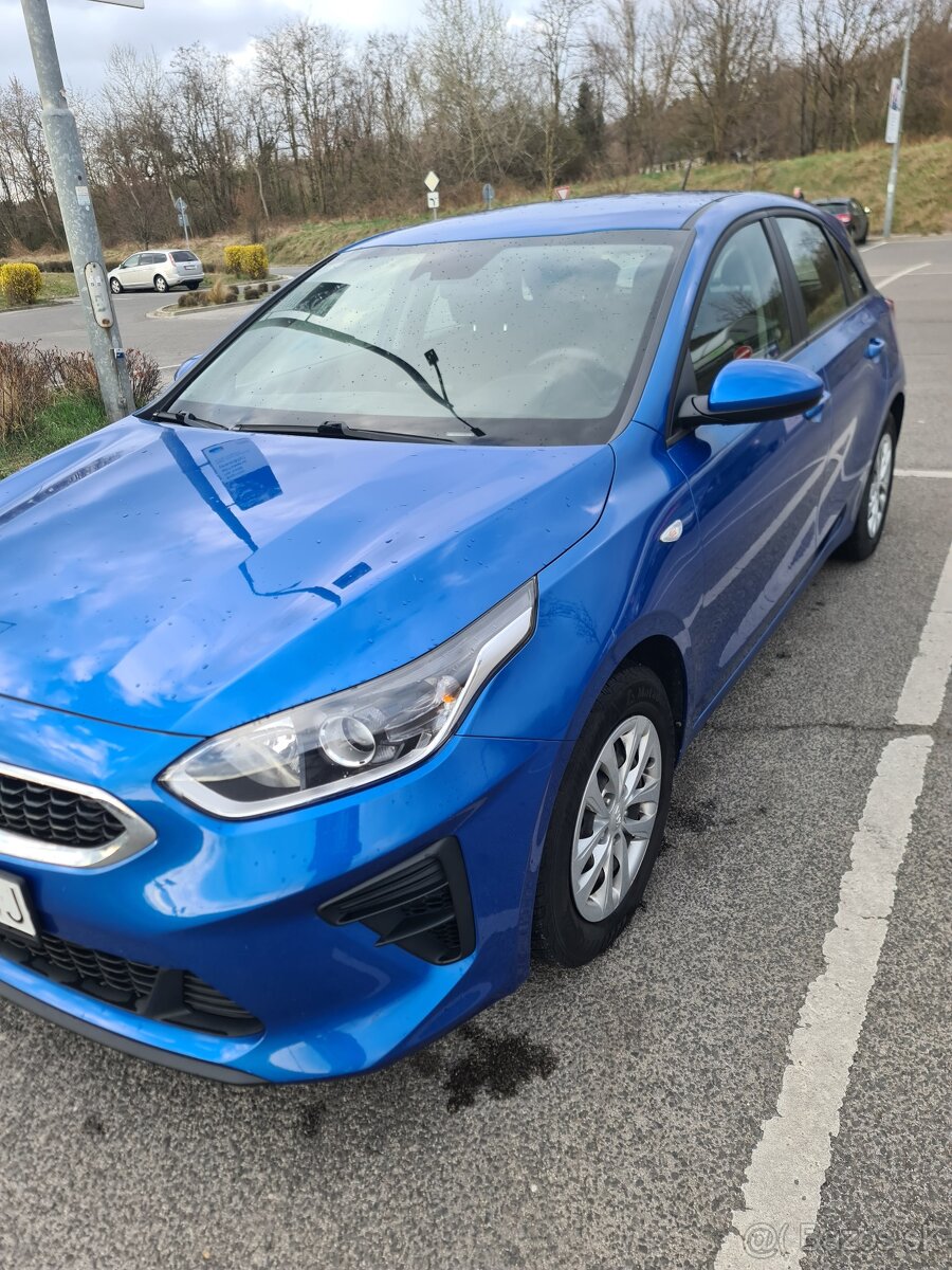 Predám Kia Ceed Amber 1.4 73 kw benzín - 2