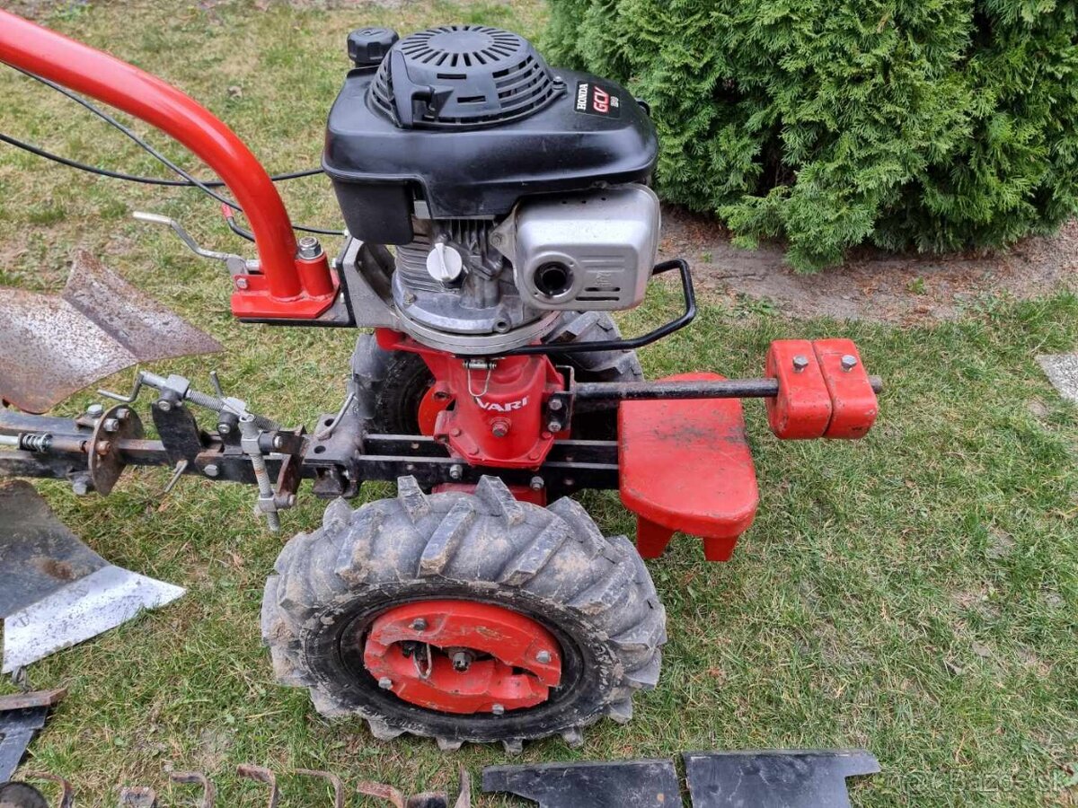 Predám malotraktor Vari s motorom Honda. - 2