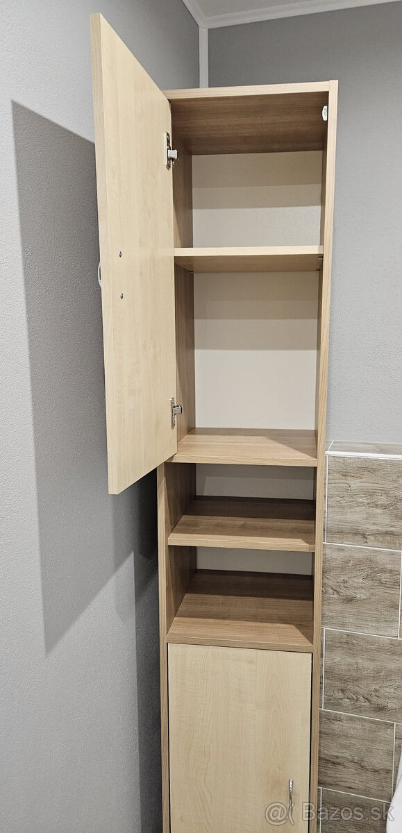 Kupelnova vysoka skrinka - 2