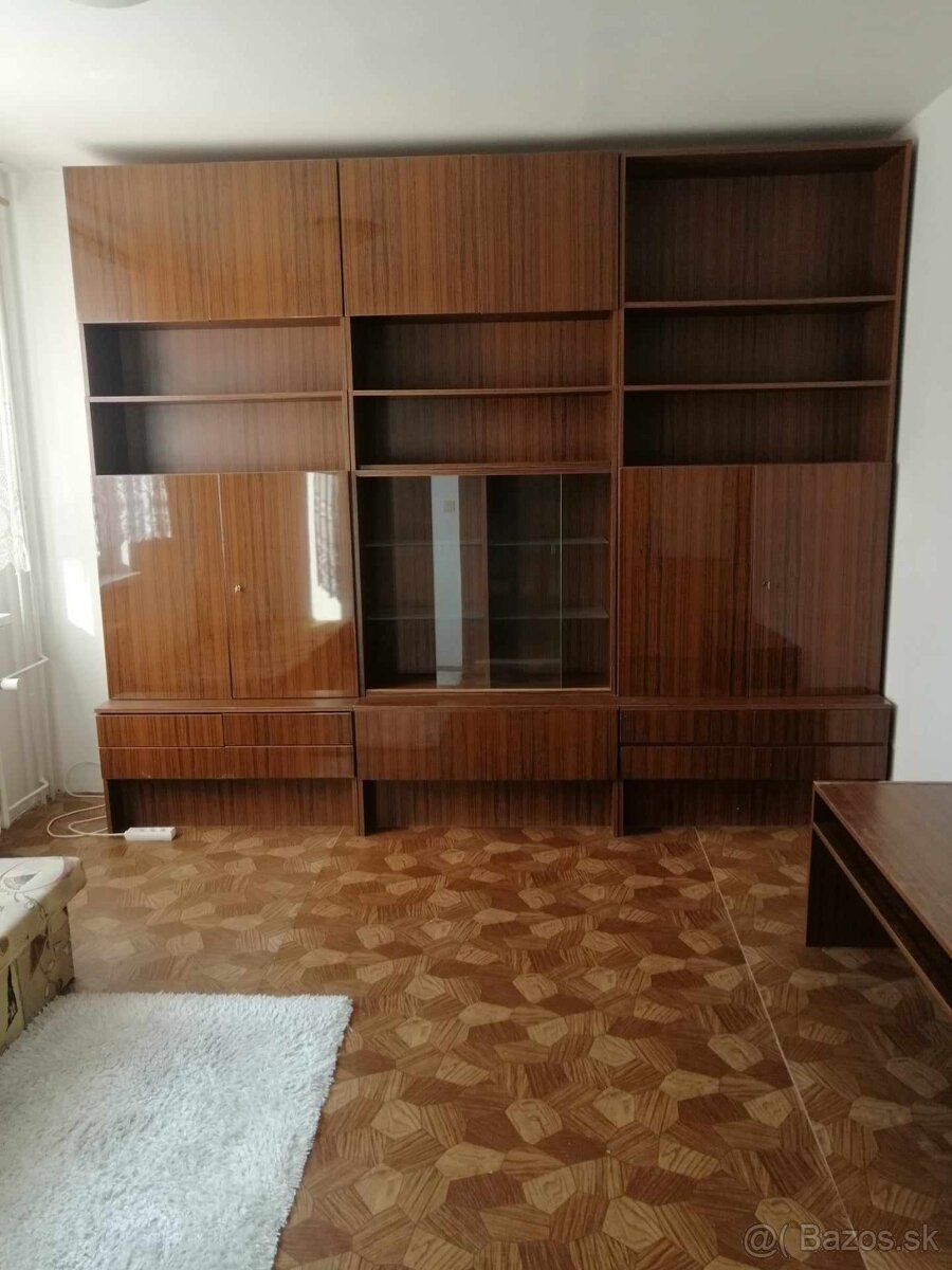 Na predaj 4 izbový byt Brezová pod Bradlom - 2