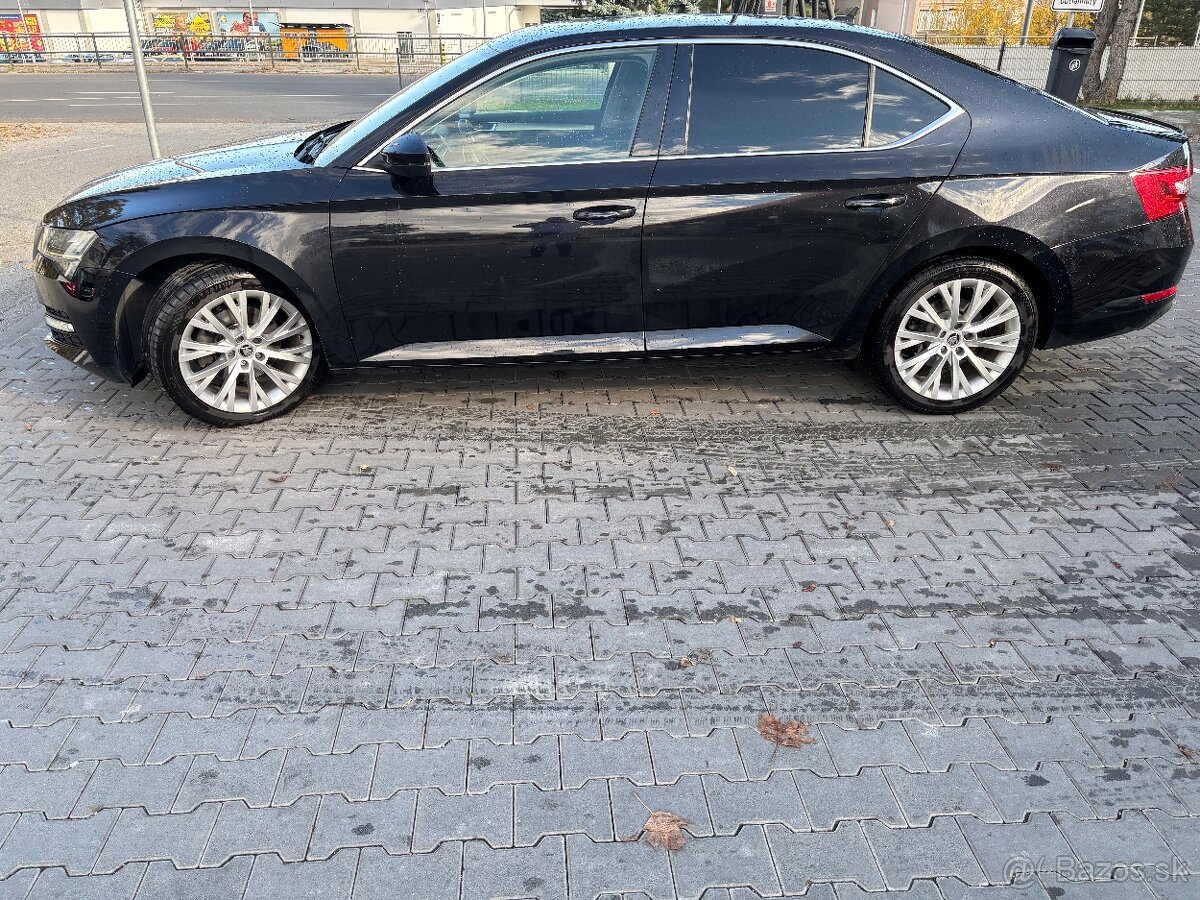 Superb 2022_ DSG 2.0 TDI - 2