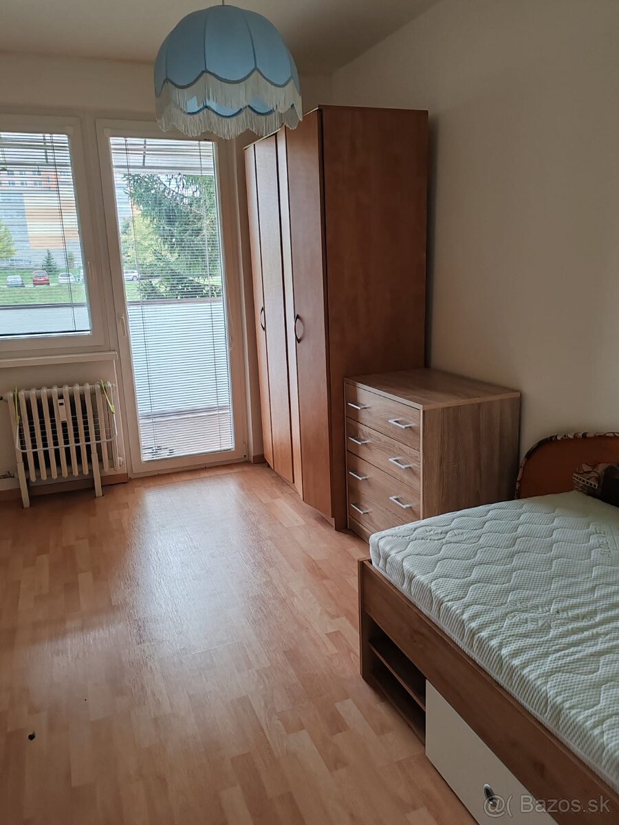 3 izbový byt na prenájom Levice - 2