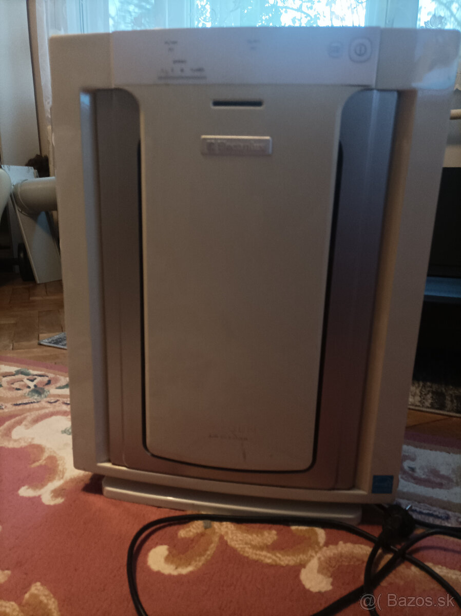 ZĽAVA Čistička vzduchu Elektrolux Oxygen + dva filtre - 2