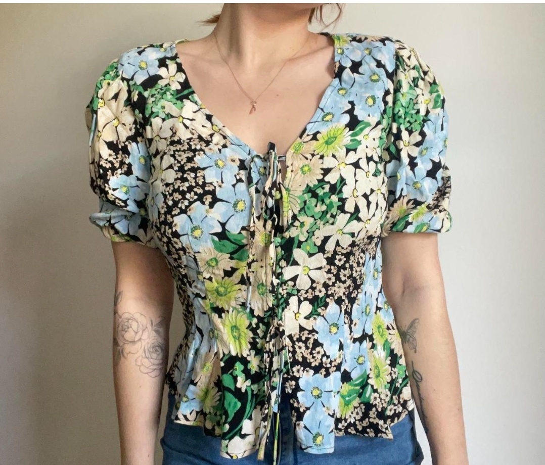 Kvetovaný top H&M 36 / S - 2