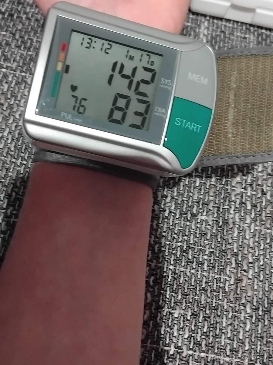 Tlakomer na zapastie - 2