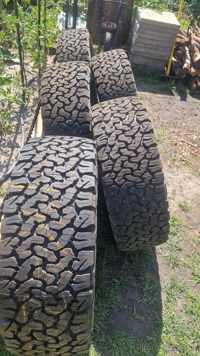 BF Goodrich 265/60 R18 - 2