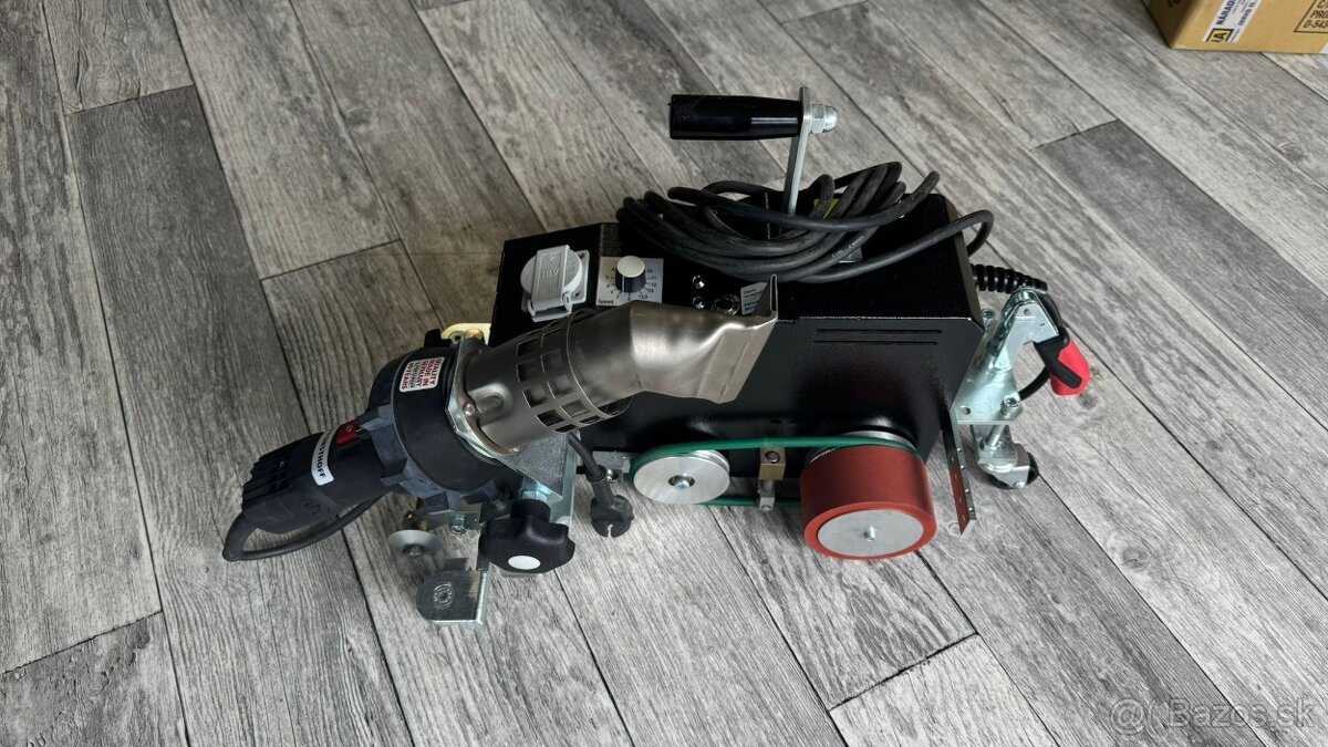 Zváračka PVC bannerov EMBLEM EasyPlan 2 s adaptérom 30 mm - 2