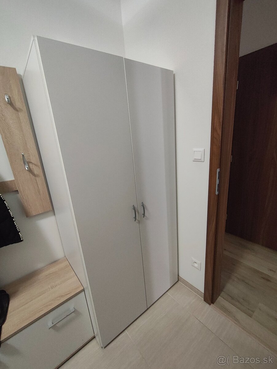 Skrinky do zadveria/chodby - 2