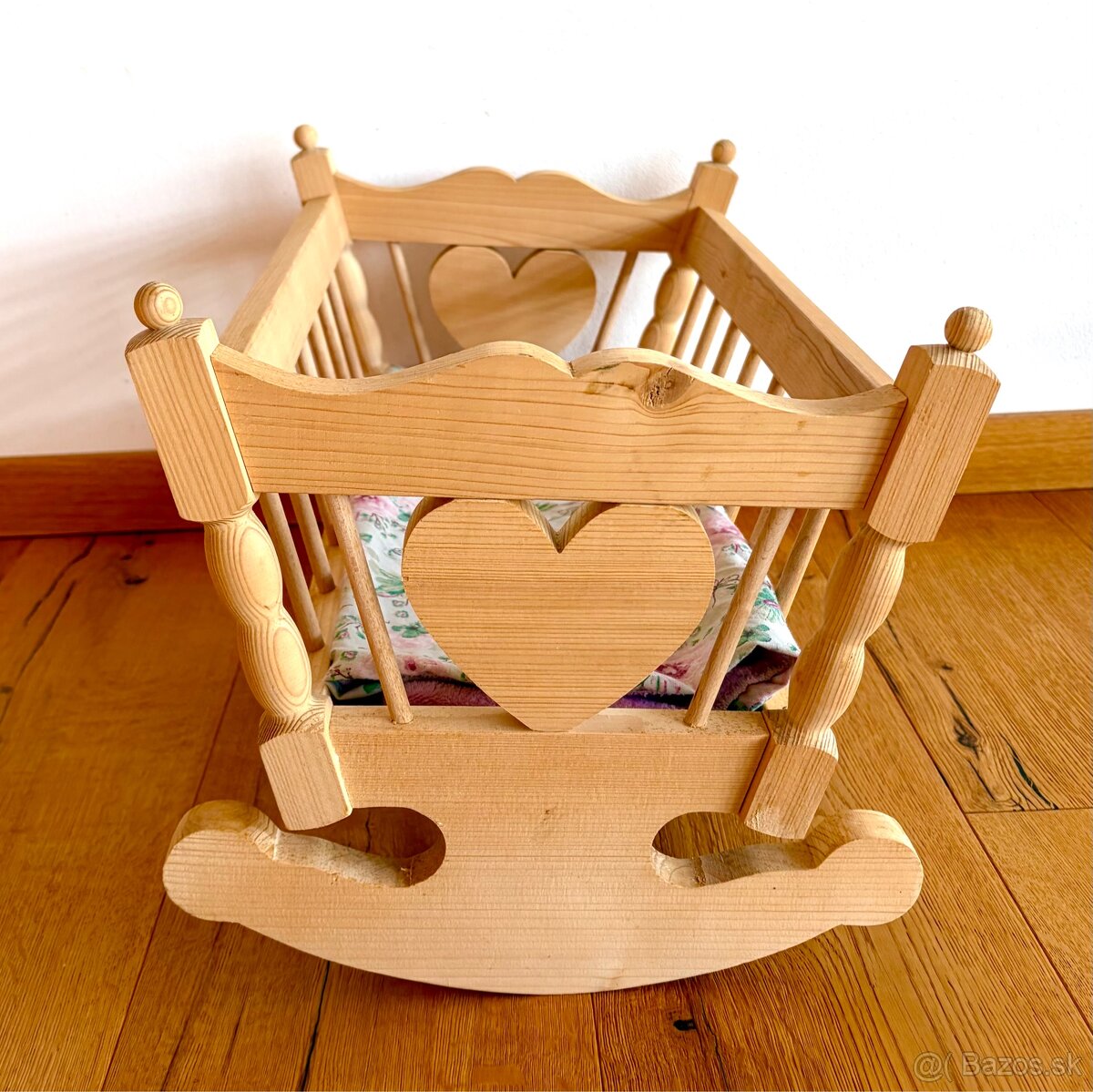 Stará dřevěná kolébka pro panenky - 2