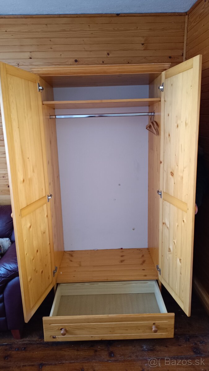 Šatníkova skriňa - 2