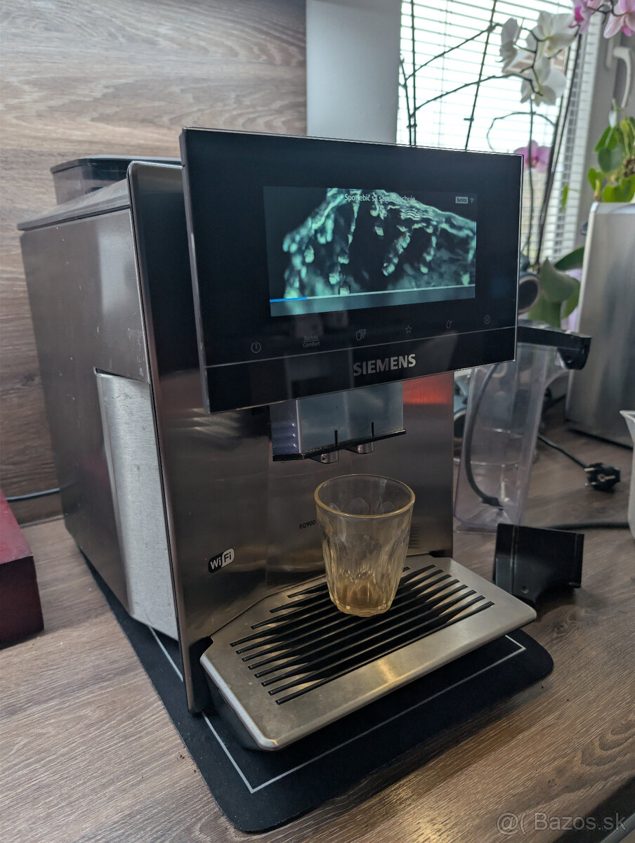 kávovar Siemens EQ990 - 2