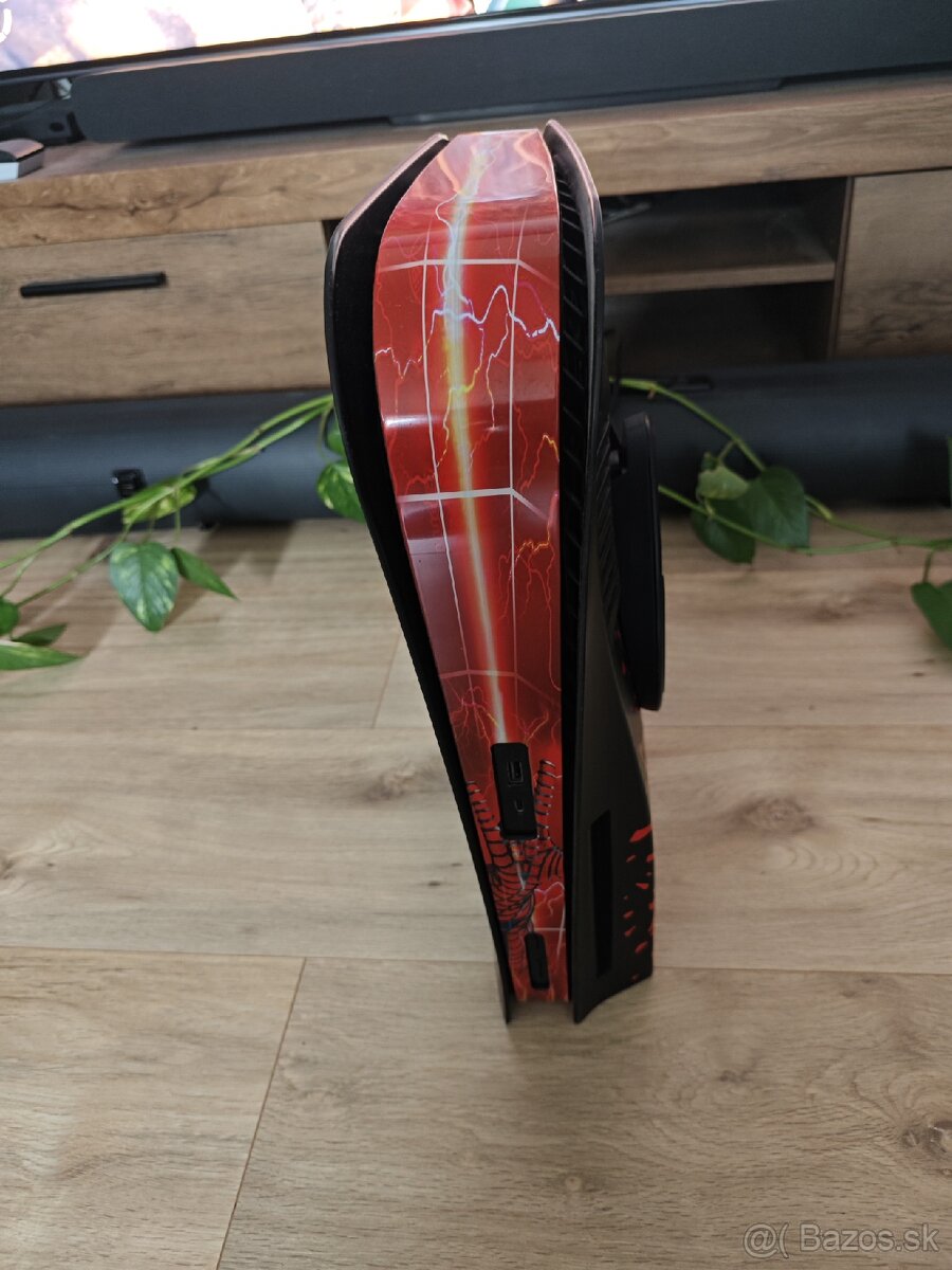 PS5 disk + 2TB SSD Kingston + 2x ovládač + 3 hry - 2