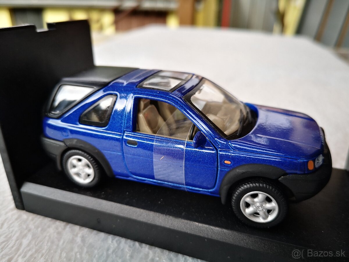 Predám zberateľský model auta Land Rover Freelander, 1:43 - 2