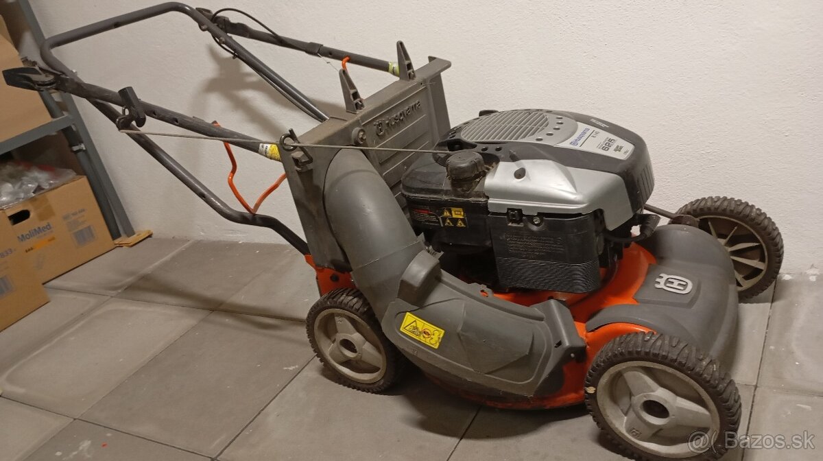 Husqvarna R 145. - 2