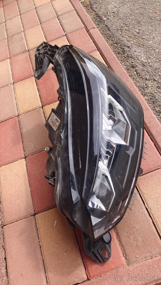 Peugeot 208,2008 predné Ľave svetlo.led - 2