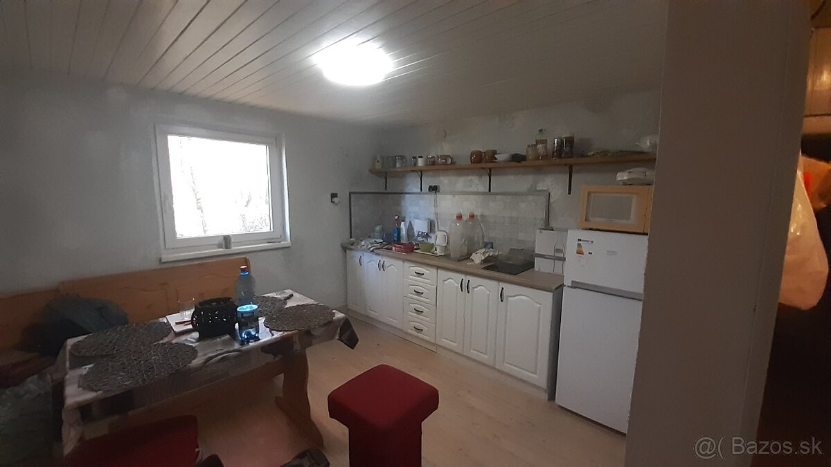 Chata s pozemkom 400m2 , Karvaša a Bláhovca - 2