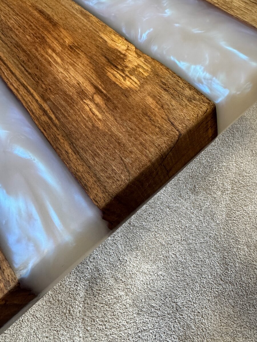 Biely epoxidový stôl - 2