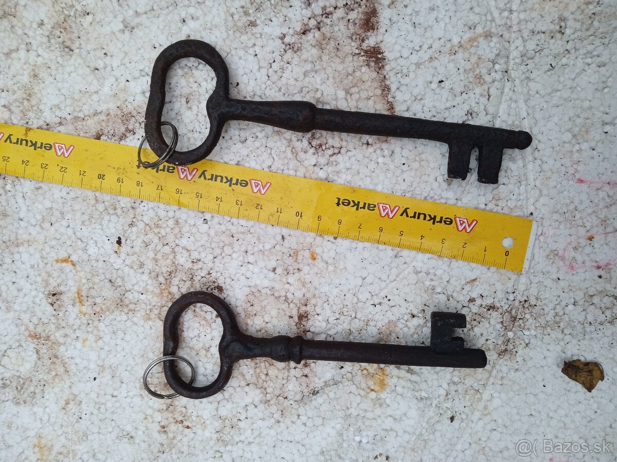 Tatra nádoby.kluče.kosiky - 2