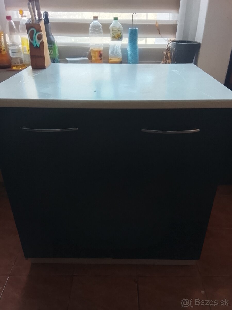 Kuchynská linka - 2