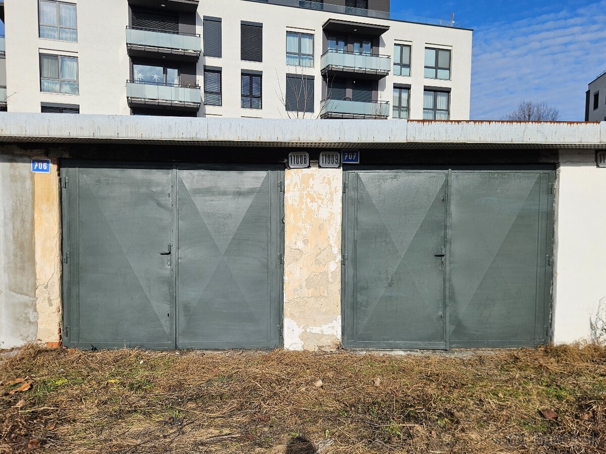Predam dvoj garaz na sidlisku 2. - 2