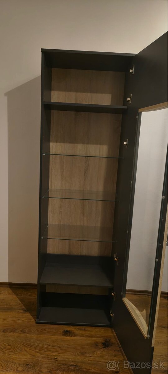 Obývačkova stena - 2