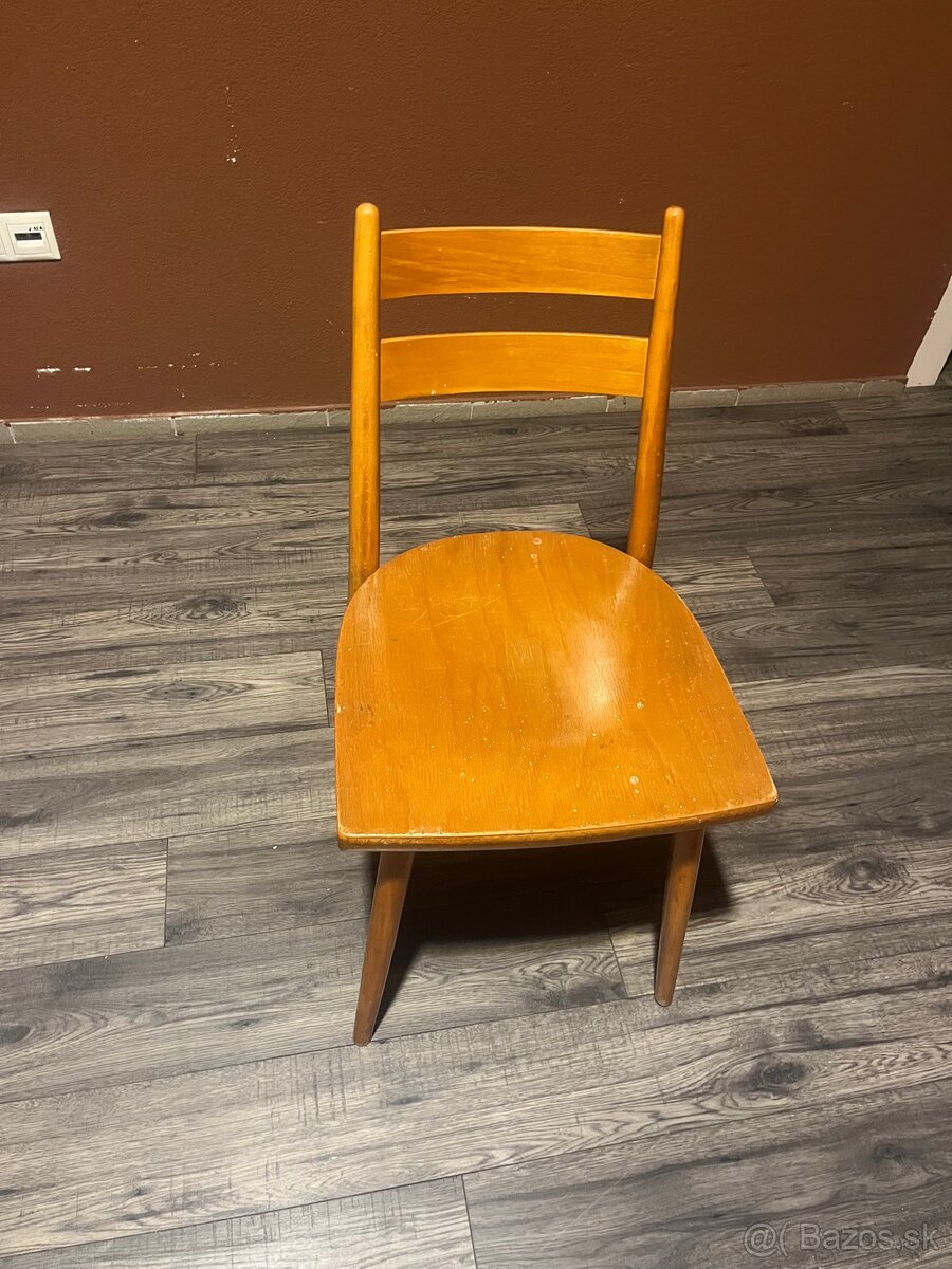 Drevene stolicky - 2