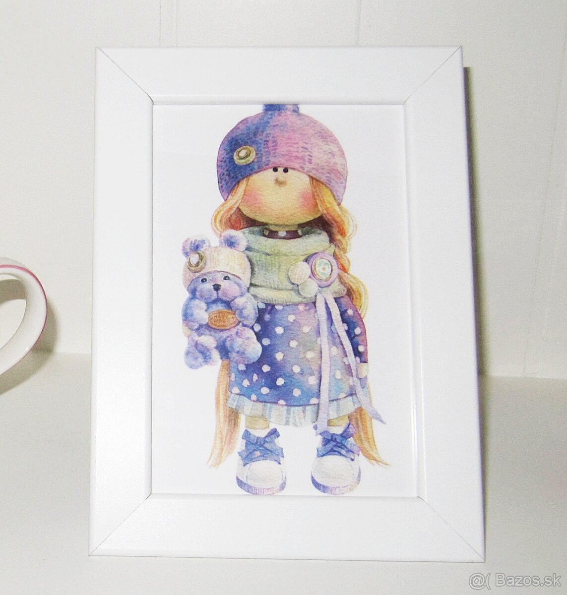 Rámik dievčatko, Domov - 2