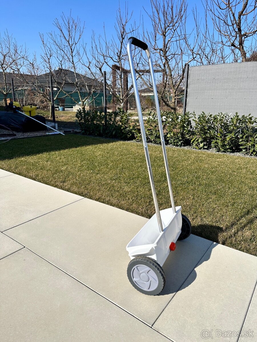 Posypový vozík Bradas - 2