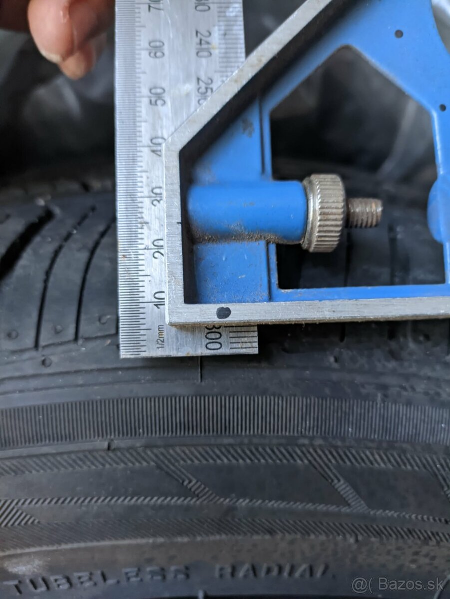 Pneumatiky Maxxis Bravo HPM3 215/55 R17 M+S - 2