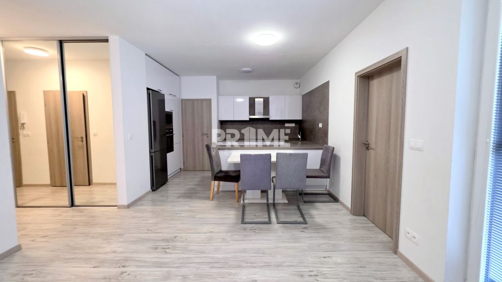 MODERNÝ 3i byt, SLNEČNICE, PARKING, LOGGIA, Zuzany Chalupove – foto 2