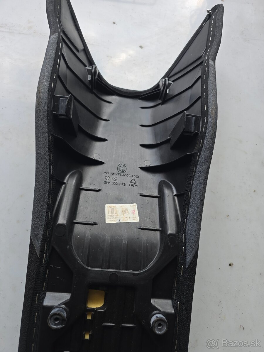 Sedlo husqvarna 701 - 2