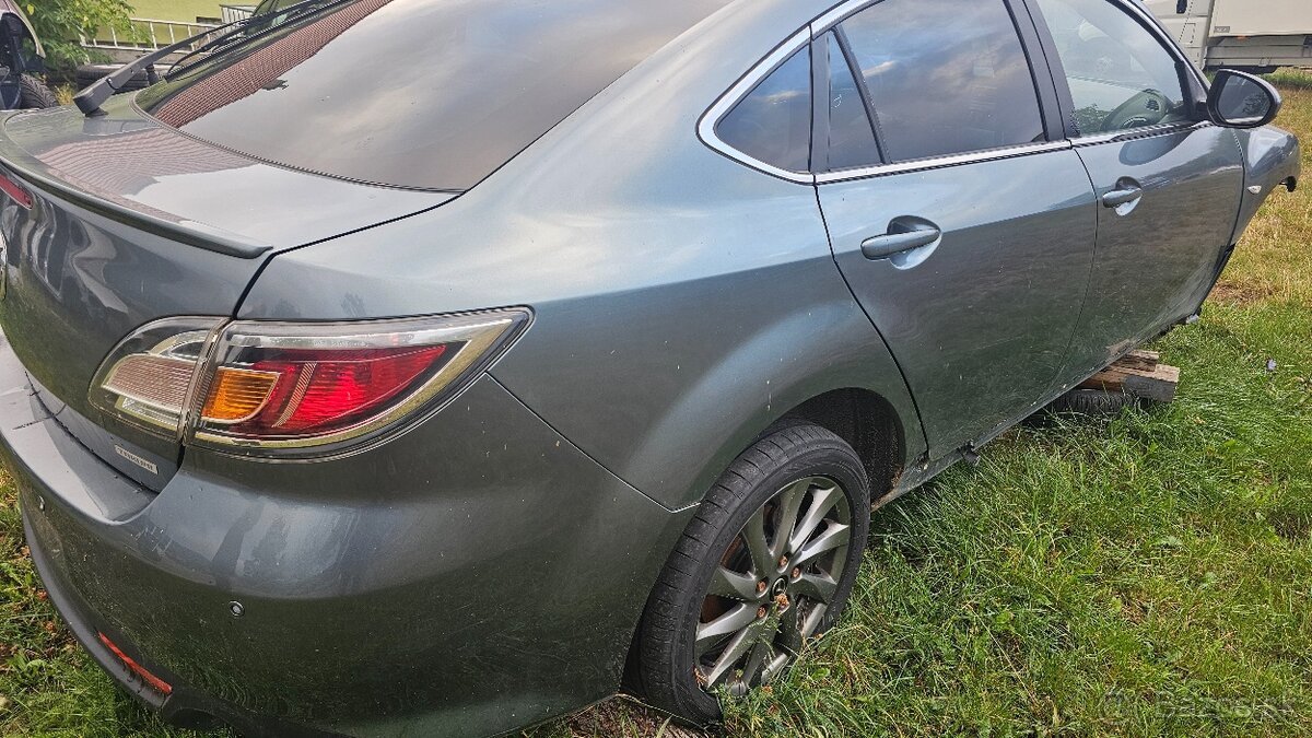 Predám karosériu Mazda 6, 2,2 diesel, r.v.2011 - 2