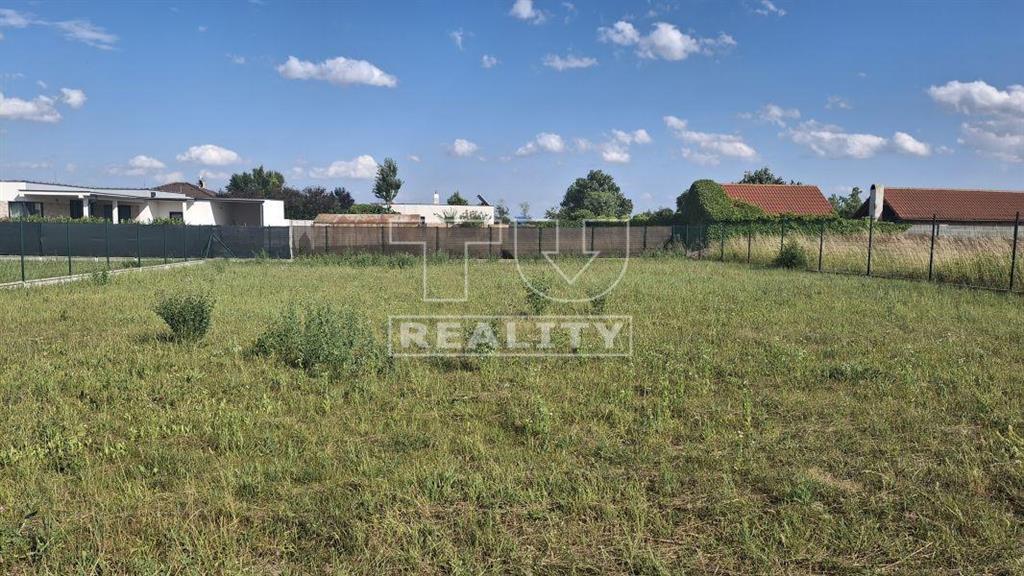 Rekreačný pozemok 700 m2 Pri jazerách Nové Košariská ,... - 2