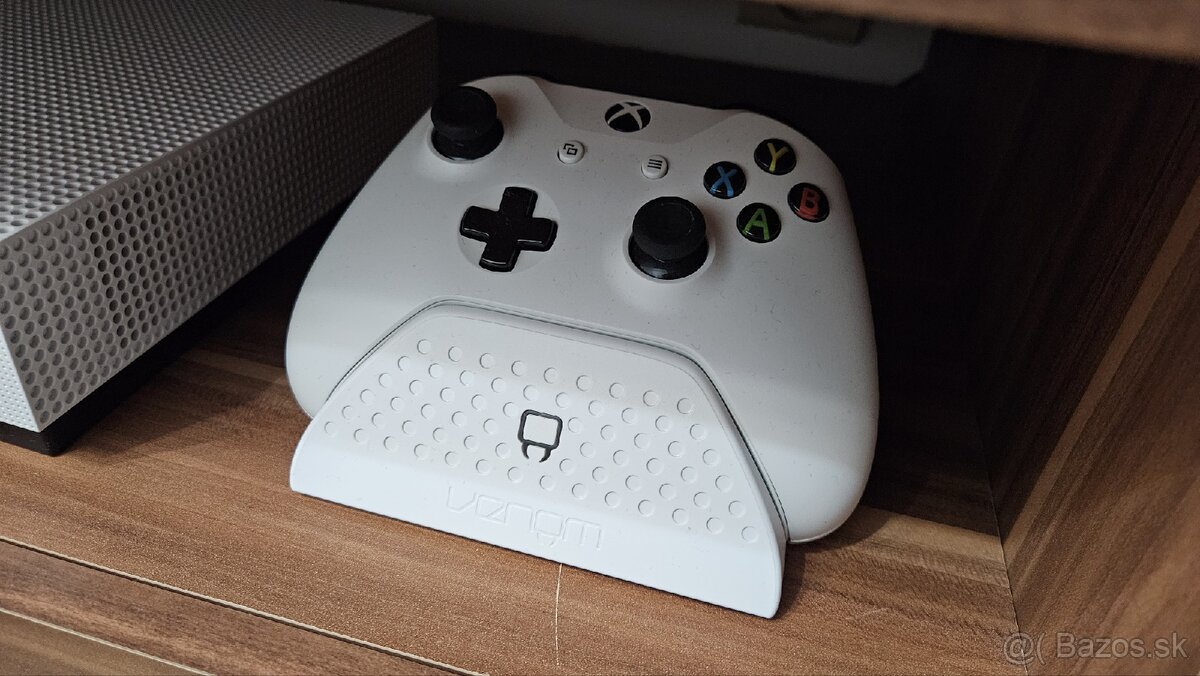 X Box ONE s 1TB + 14 hier - 2