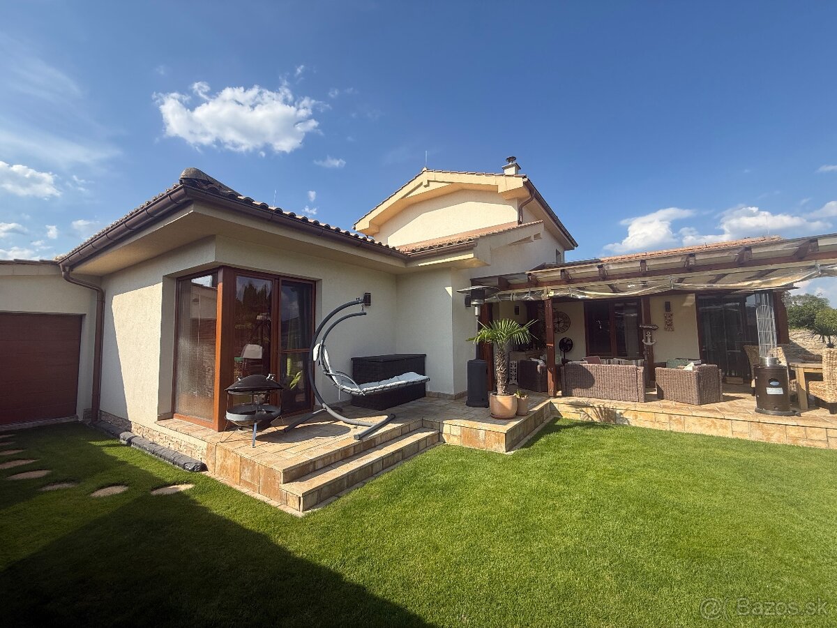 4 izbový luxusný rodinný dom | Mojš - 2