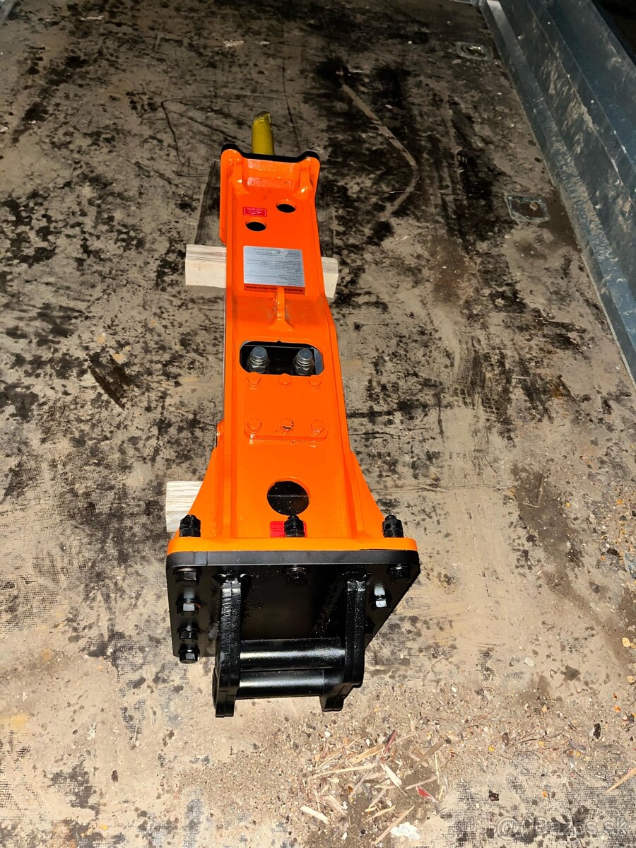 Buracie kladivo pre mini bager - 2