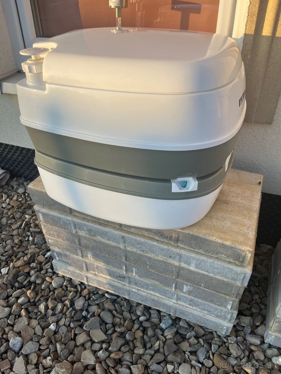 Chemicka toaleta - 2