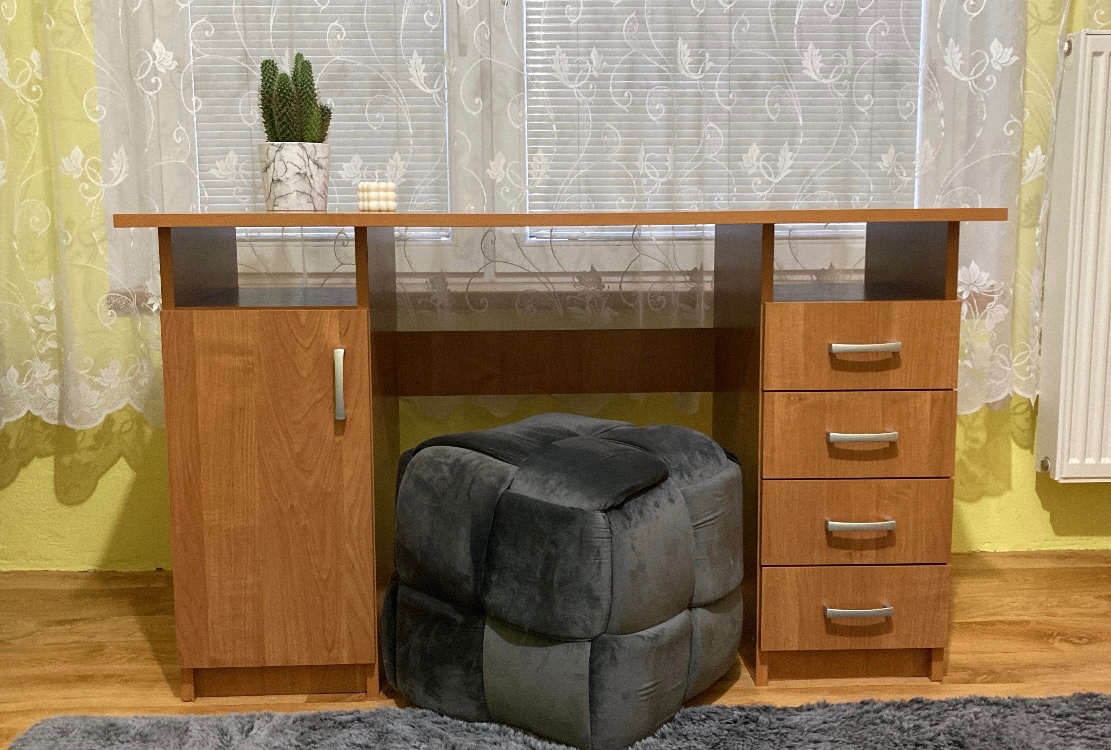 Drevený písací stôl - 2