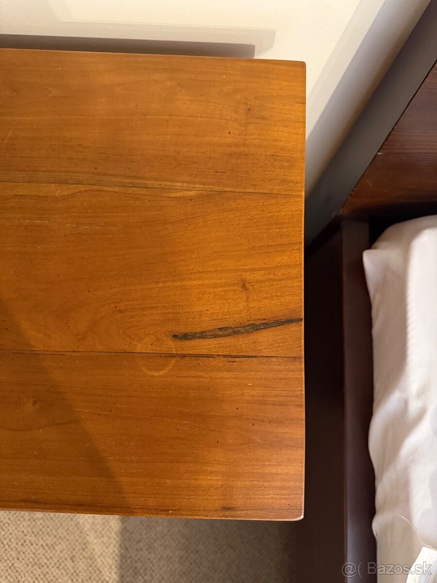 Nočný stolík - 2