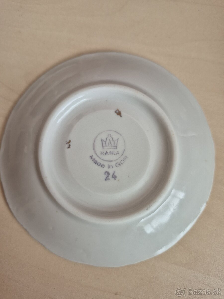 Porcelánový tanierik a šálka - 2