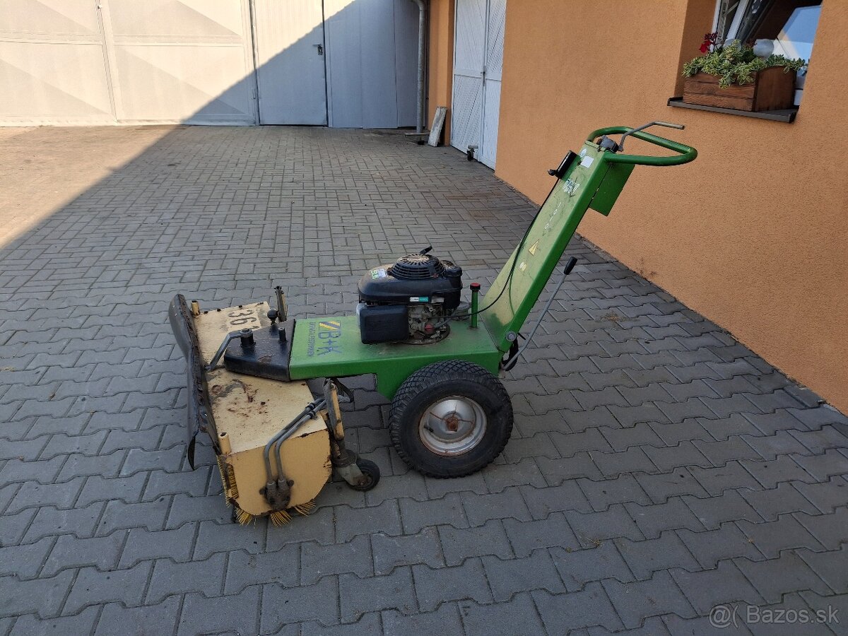 Motorový zametač - - 2