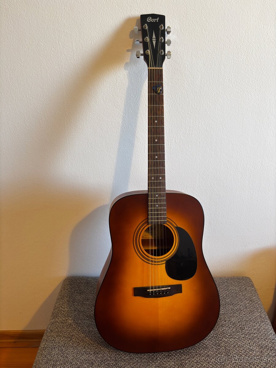 Akustická gitara CORT - 2